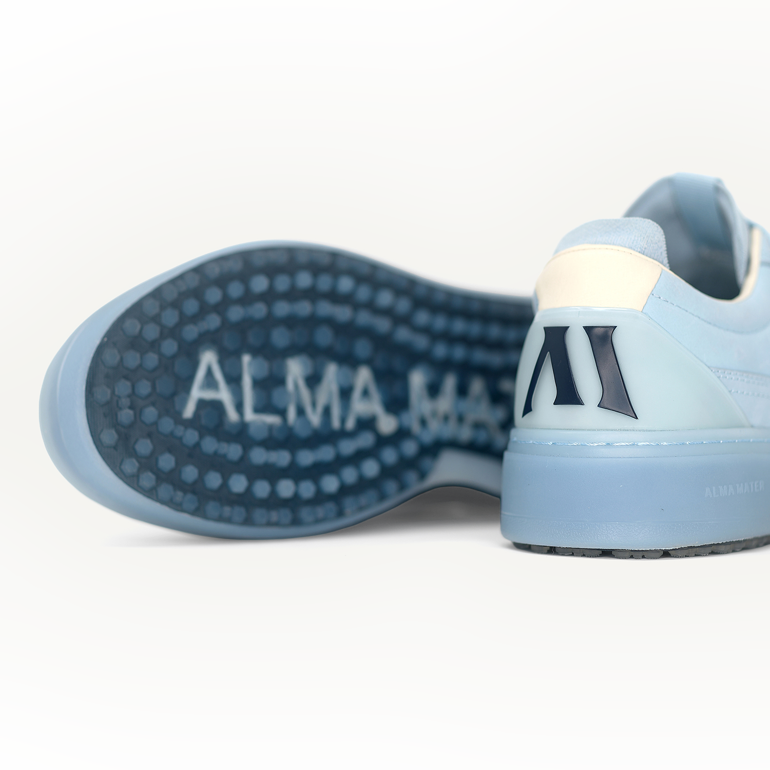 BETA LONGWING Sky/Navy