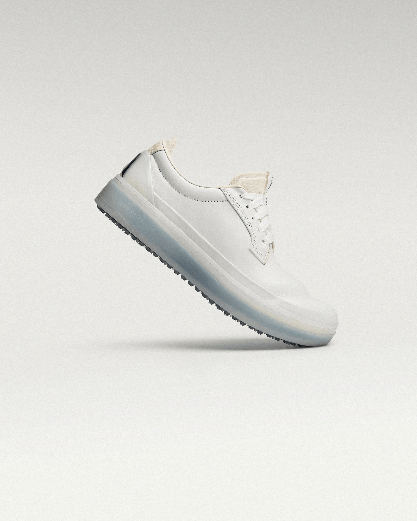 M Beta Derby - White / Navy
