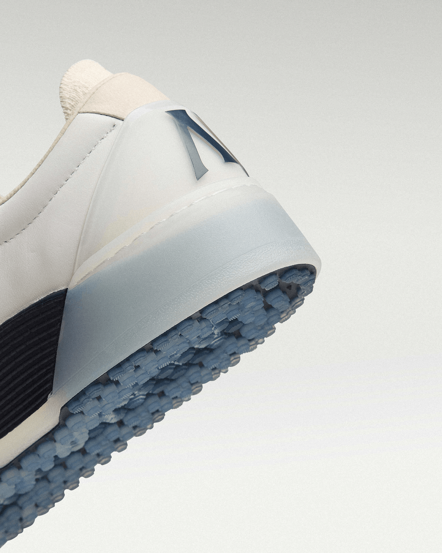 M Beta Derby - White / Navy