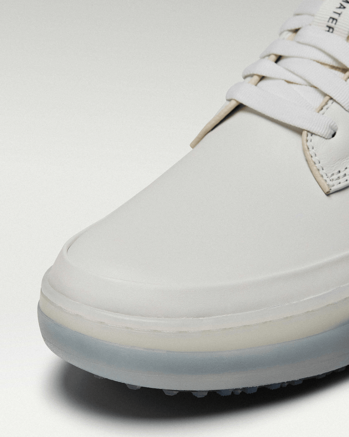 M Beta Derby - White / Navy