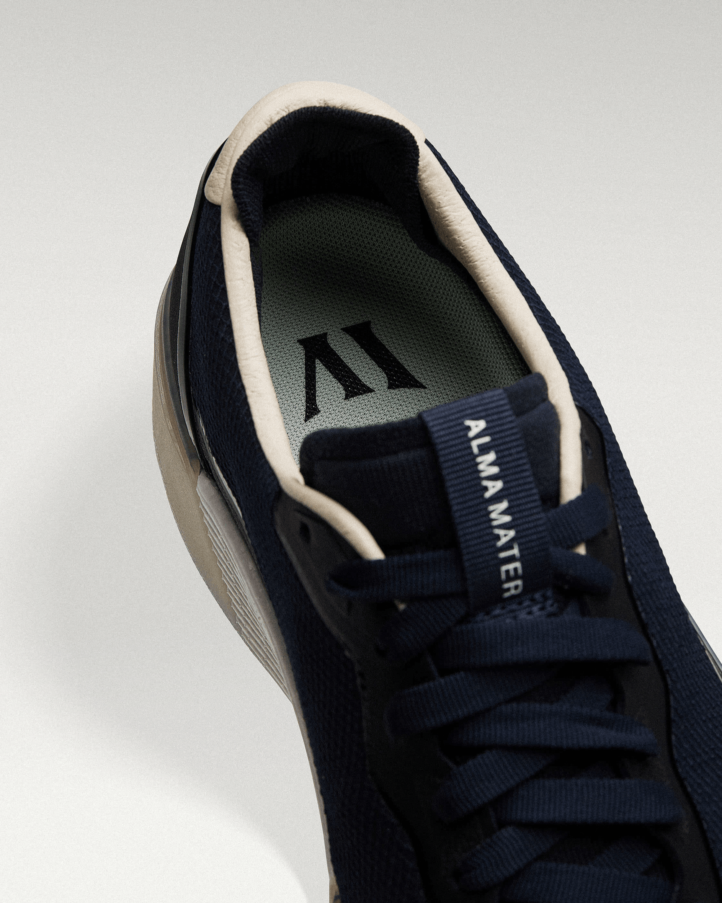 M Beta Lite - Navy / White