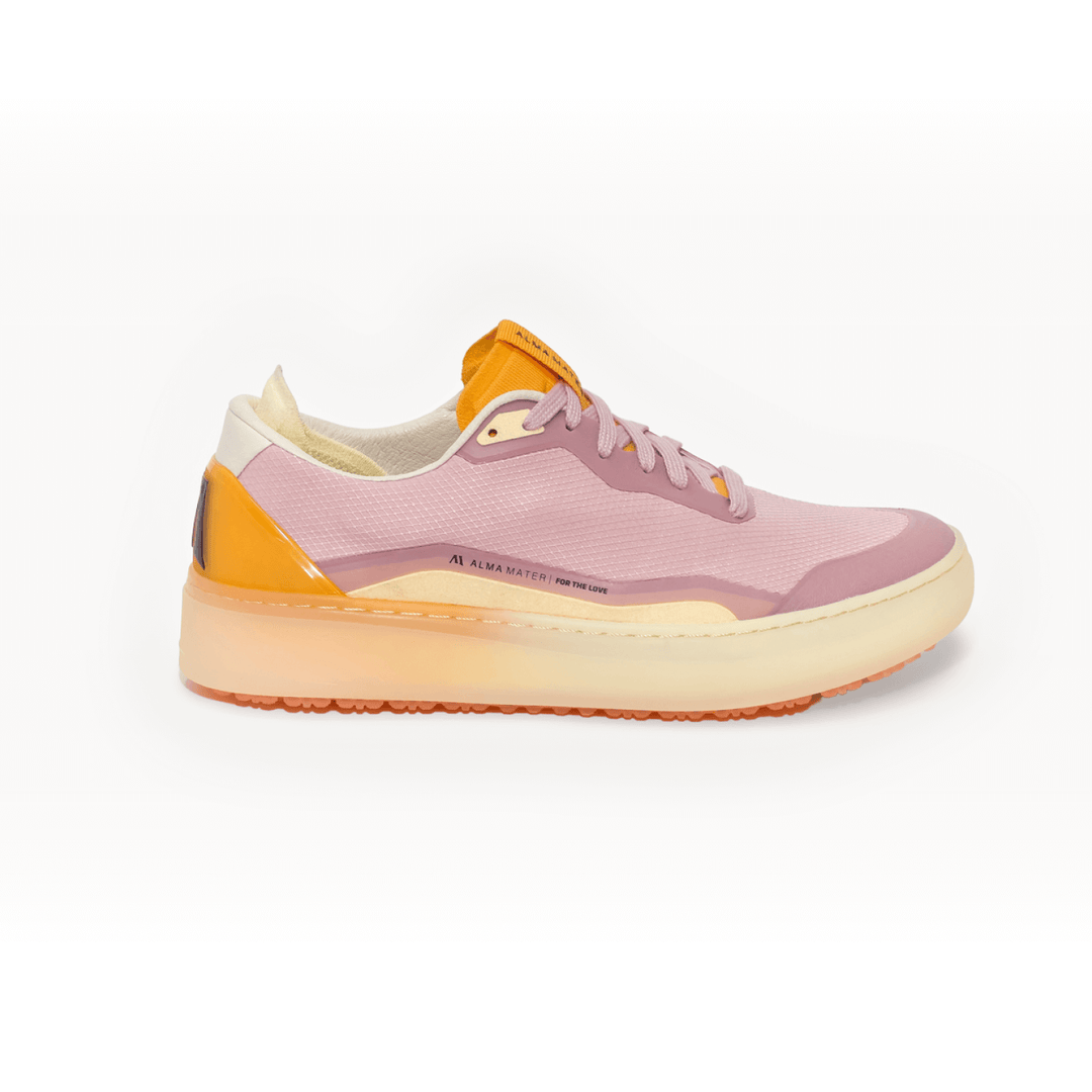 Lateral side profile of the Men’s Beta Lite in Lavender and Orange