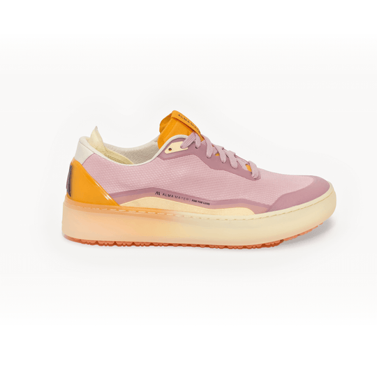 Lateral side profile of the Men’s Beta Lite in Lavender and Orange