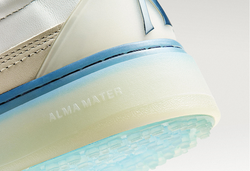 Closeup of Alma Mater's Zipper technology. A single-piece TPU exoskeleton relocates the foundation from the sole to the perimeter—eliminating the rigid platform that's been standard in golf shoes for over a century.