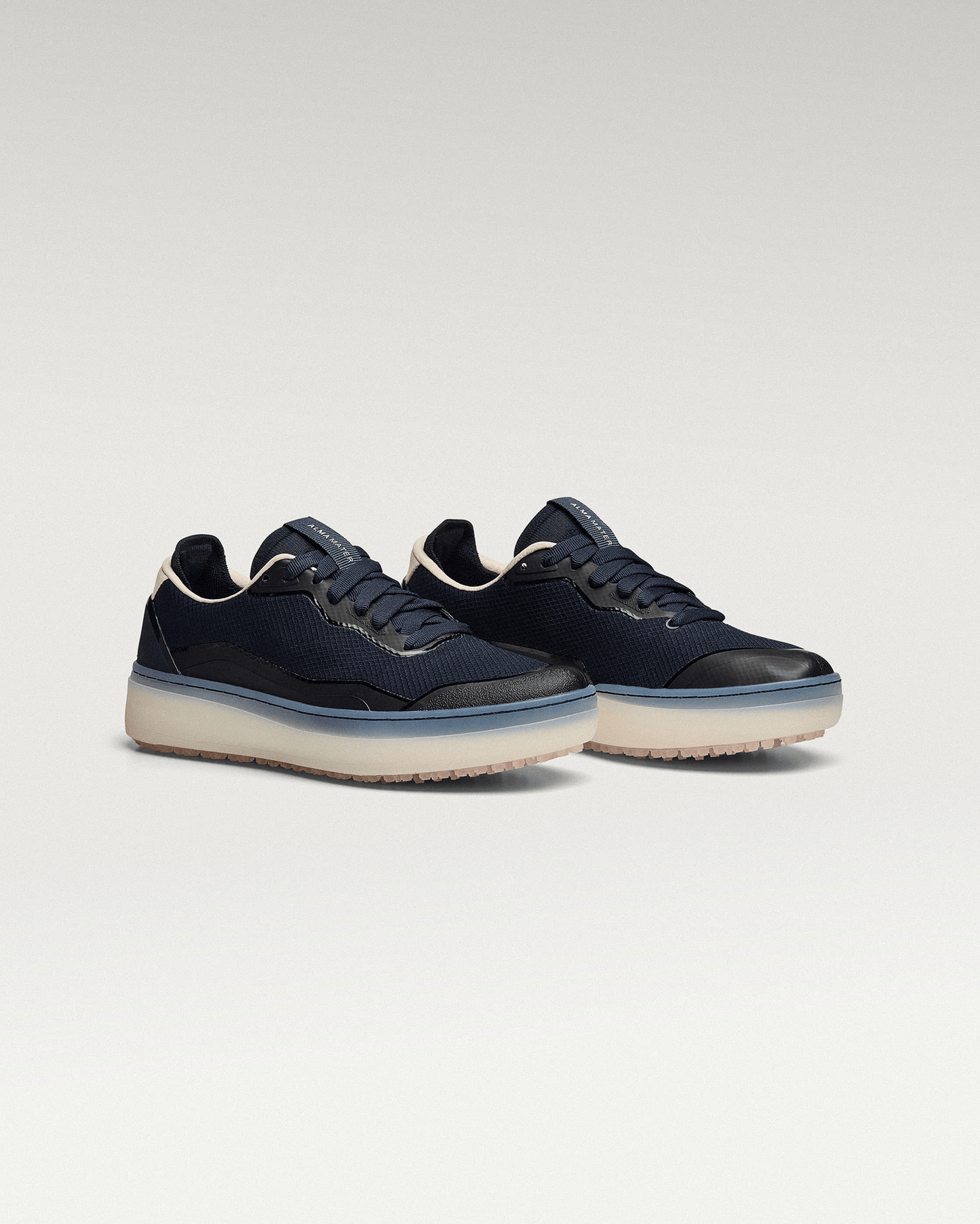 W Beta Lite - Navy / White