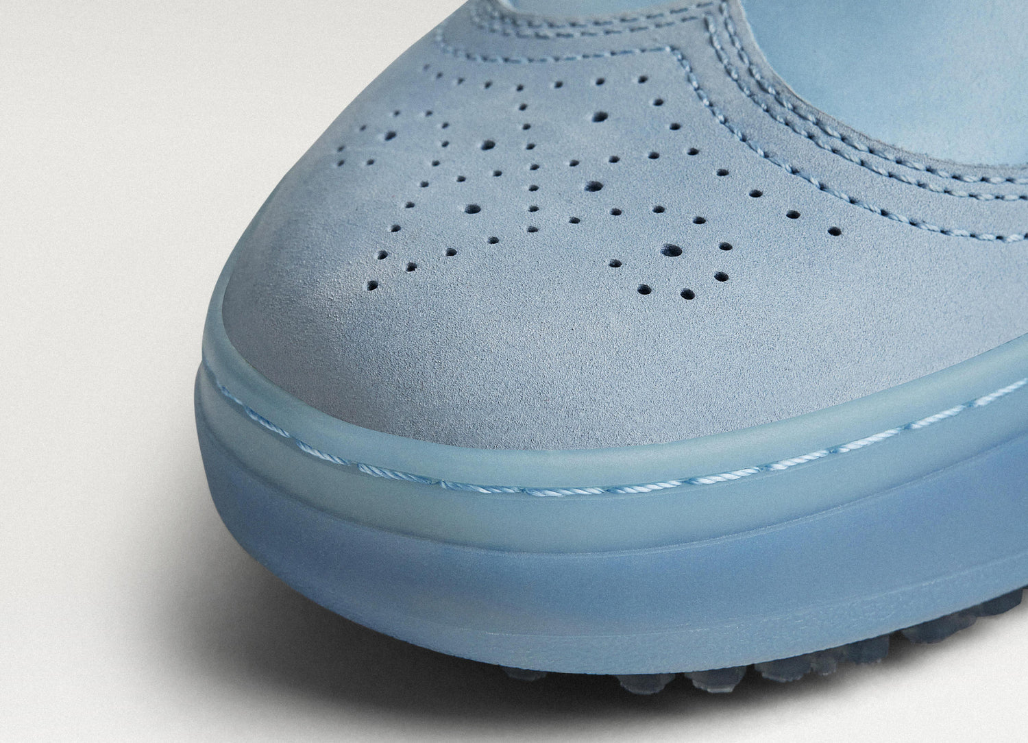 Close up of Beta Longwing Sky/Navy wide toe box.